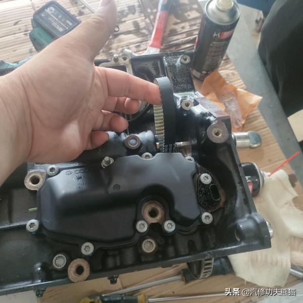 你們的奧迪燒機油是怎麼修的，我覺得這臺奧迪Q5燒機油的修法才對