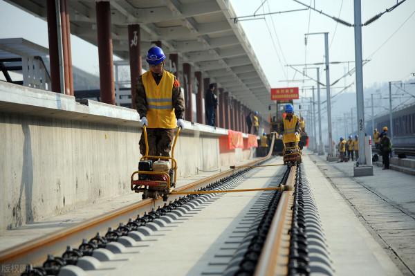 該省雄心壯志,誓要2025年建成六千公里鐵路,6條在建,18條規劃 該省雄心壯志,誓要2025年建成六千公里鐵路,6條在建,18條規劃