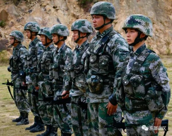 拼!拼!拼!衛生女兵請求出戰 拼!拼!拼!衛生女兵請求出戰