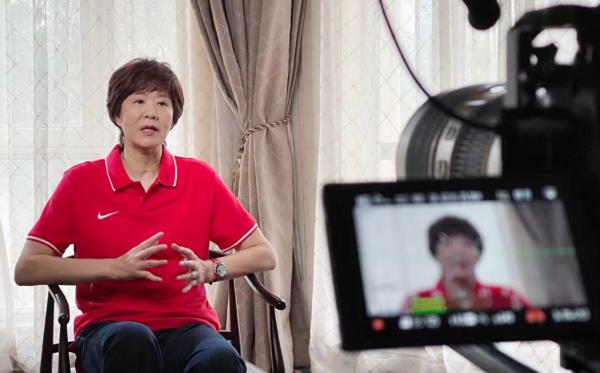 郎平新標籤讓人驚訝,與中國女排撇開關係,中國排協搬起石頭砸自己的腳 郎平新標籤讓人驚訝,與中國女排撇開關係,中國排協搬起石頭砸自己的腳
