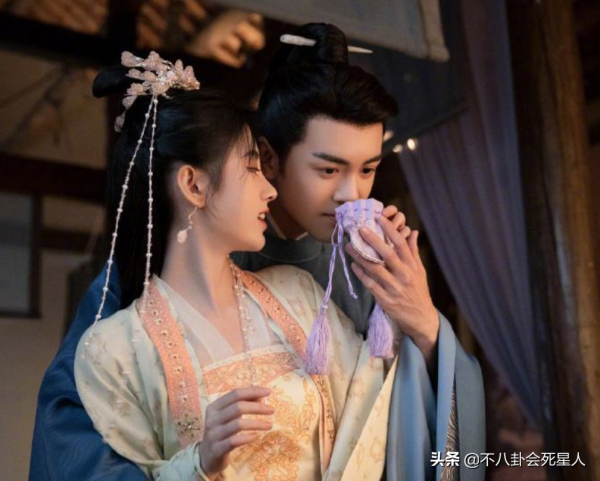 90後小花陣容大洗牌:李沁、鞠婧禕崛起,楊紫尷尬,熱巴一騎絕塵 90後小花陣容大洗牌:李沁、鞠婧禕崛起,楊紫尷尬,熱巴一騎絕塵