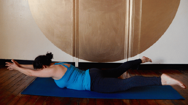 簡單的核心練習序列 只要12分鐘 每週做三次 每個姿勢保持一分鐘