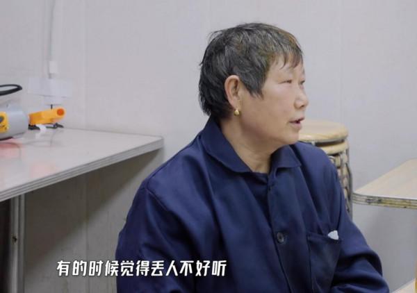 老百姓陪著鄧超錄製到半夜兩點半,《五哈》強凹的正能量令人尷尬 老百姓陪著鄧超錄製到半夜兩點半,《五哈》強凹的正能量令人尷尬