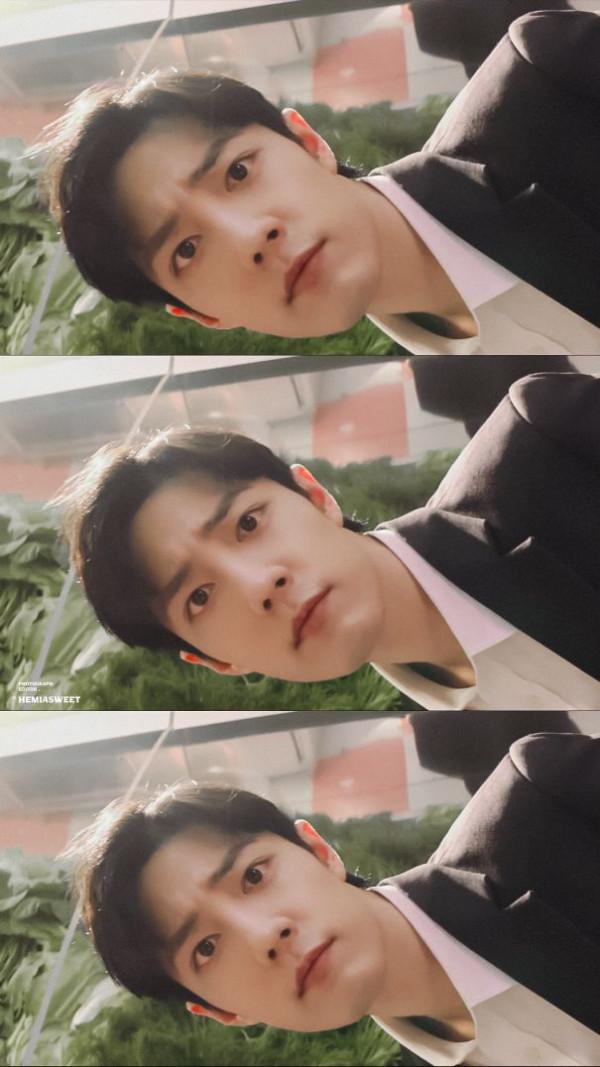 金主霸霸是承包了這塊大屏嗎？