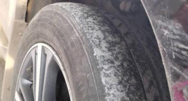 寶馬X5右前輪外側異常磨損，跟這三個原因有關，提醒車主留意