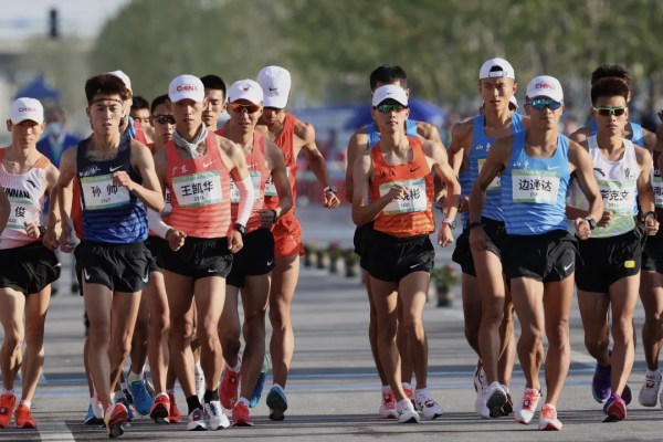 張俊摘取十四運田徑比賽雲南首金 張俊摘取十四運田徑比賽雲南首金