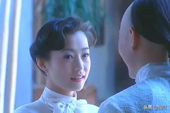 郝蕾、溫崢嶸年輕時都是美女，如今出演八角亭迷霧，誰的變化大？