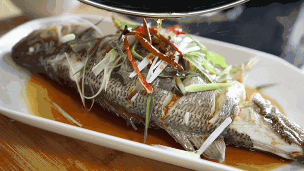 蒸魚如何去腥？記住這四點，魚肉不腥還嫩滑