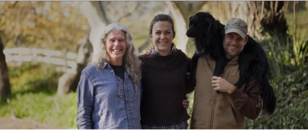 2010年,小夫妻買下1200畝荒地,只為一隻流浪狗,8年後年入千萬 2010年,小夫妻買下1200畝荒地,只為一隻流浪狗,8年後年入千萬