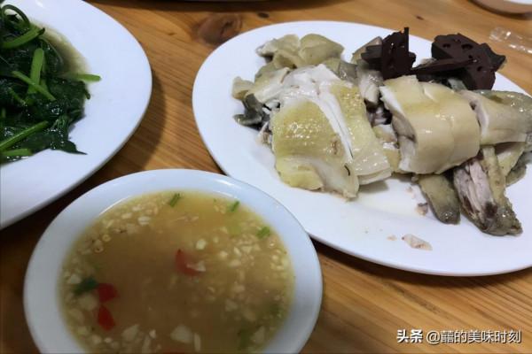 海南上過《舌尖》的一碗飯，店裡全是外地遊客，都是被忽悠而來