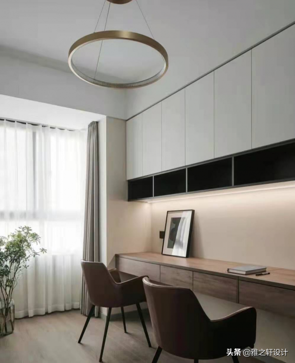 電腦桌+梳妝檯這樣設計，週末可以宅家一整天