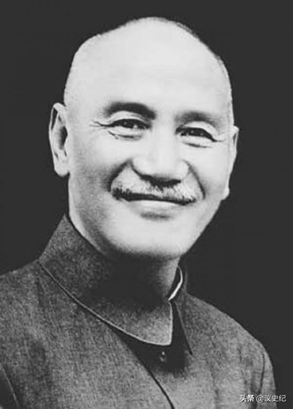 1938年臺兒莊戰役，蔣介石三次親臨戰場督戰，他都做了些什麼？