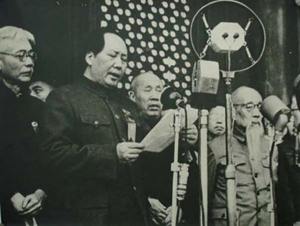 原香港市委書記陳鬱調離中央,任廣東省長,周總理:他們指名要你 原香港市委書記陳鬱調離中央,任廣東省長,周總理:他們指名要你