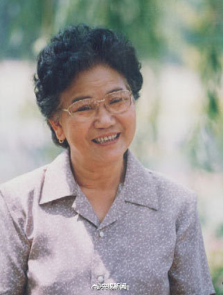 趙麗蓉去世21週年 感謝她,把歡樂留給人間 趙麗蓉去世21週年 感謝她,把歡樂留給人間