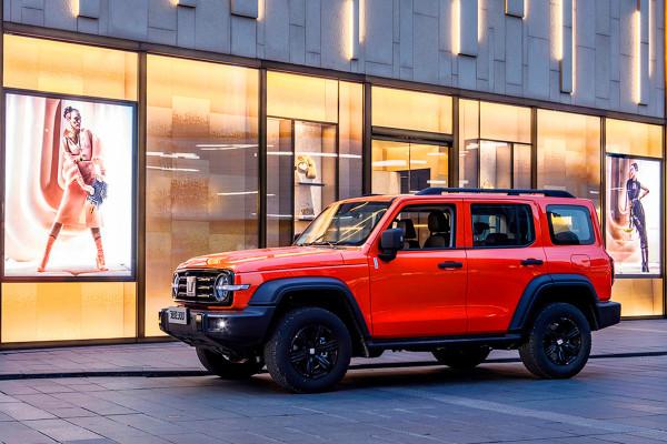 坦克300、路虎衛士、北汽BJ40...這幾款SUV不愧是拖掛房車首選