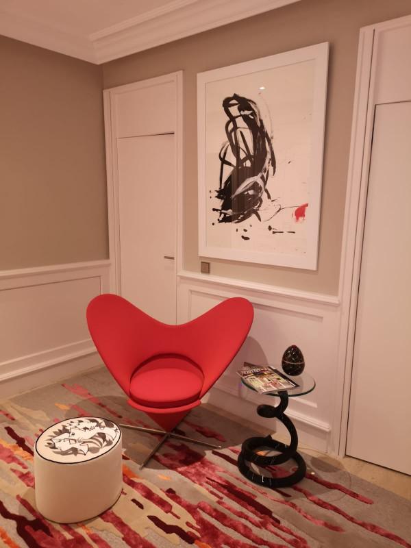 南非有一頭叫豬卡索的豬,畫了一幅畫,賣了近17萬人民幣 南非有一頭叫豬卡索的豬,畫了一幅畫,賣了近17萬人民幣