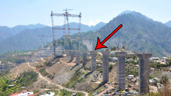 印度揚言超越中國基建，最高大橋即將竣工，又爛尾還是成為第一？