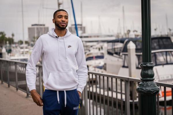 虎媽！從貧民窟逆襲成為76人女高管，兒子打進NBA籤9000萬肥約