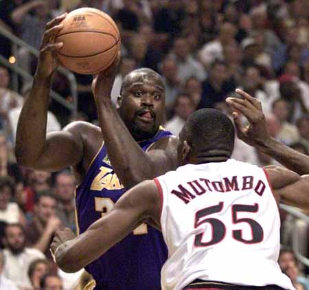 非洲大山，一指擎天——迪肯貝•穆託姆博