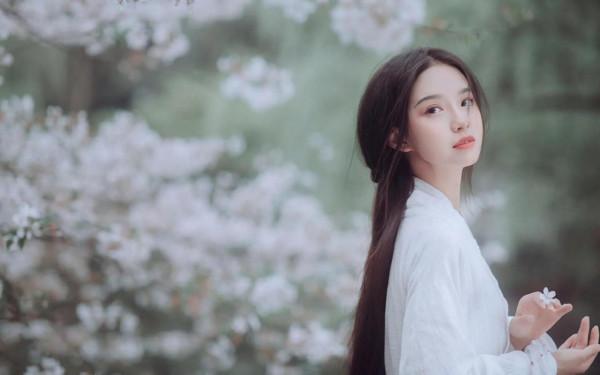 民間故事：惡霸見色起意，義士英雄救美，縣官賣女求榮，惡霸殞命