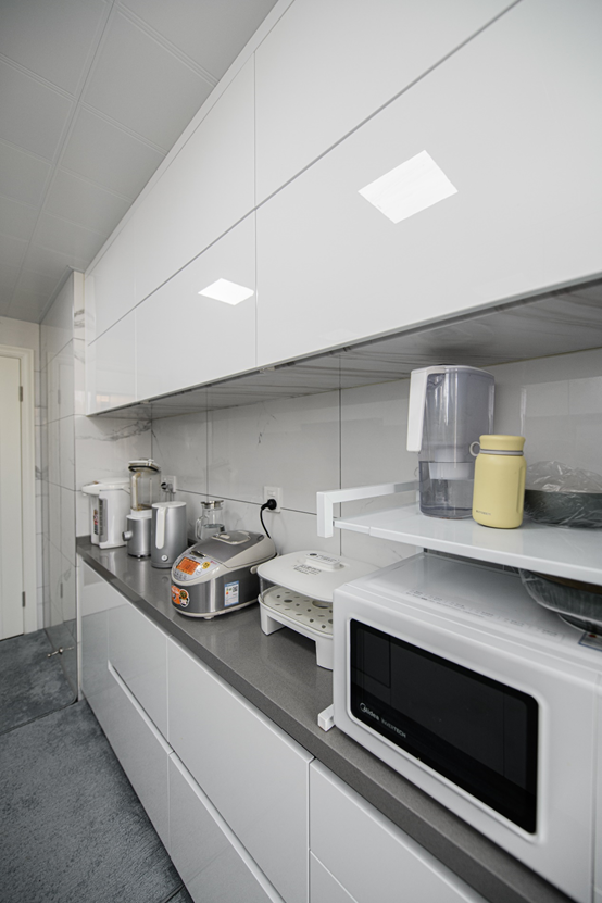 110㎡老房翻新,無主燈現代風帶來的簡潔與時尚 110㎡老房翻新,無主燈現代風帶來的簡潔與時尚