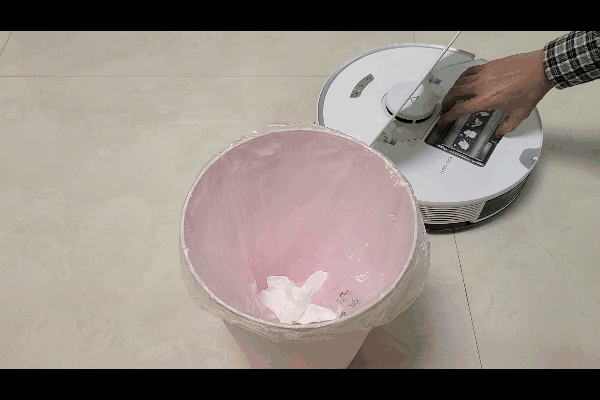 自清潔掃拖機器人橫評:美的W11與石頭G10清潔大作戰 自清潔掃拖機器人橫評:美的W11與石頭G10清潔大作戰