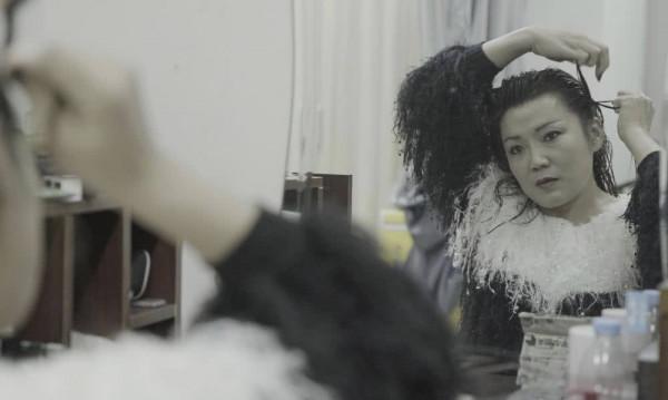 41歲東北女人，離婚後負債50萬，她開卡車運煤還債，還被央視表揚