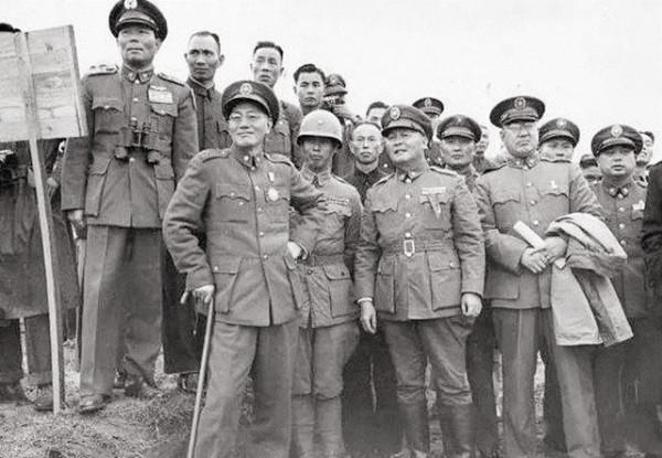 民國軍座、團座真的爛大街？別被導演騙了，國軍稱呼長官只有2種