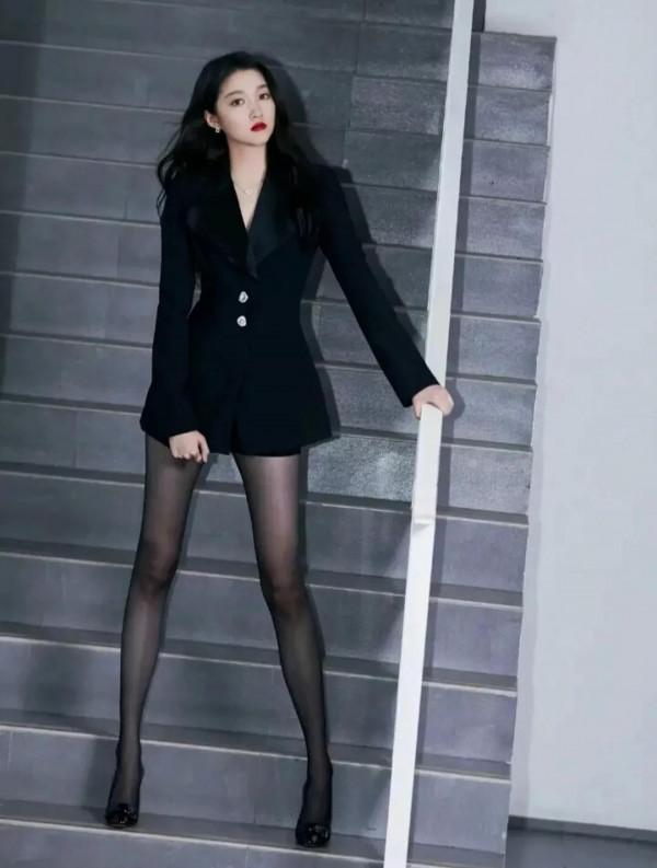 有人說關曉彤是全世界最好的女孩