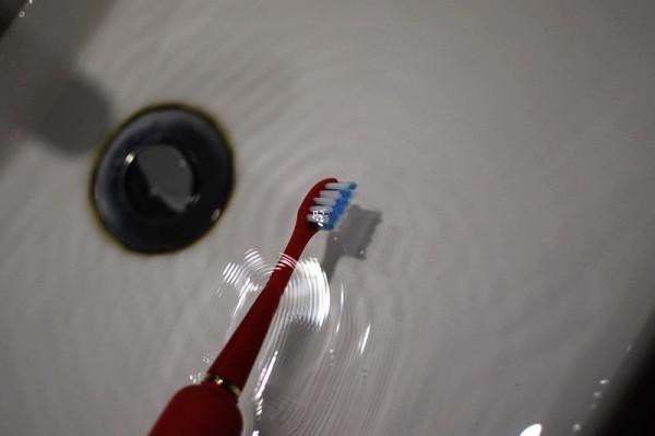 顏值超高 由內至外的清潔 TCL XESS D3光波智慧牙刷 顏值超高 由內至外的清潔 TCL XESS D3光波智慧牙刷