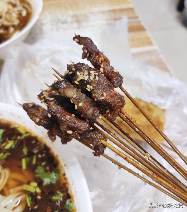 很難得，這碗麻辣面成功踩雷了，還是在204市場內