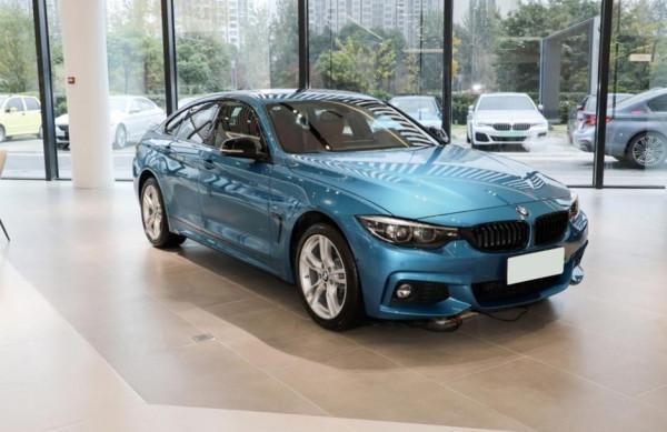 老款的寶馬4系也很好看,操控更純粹,內飾更原始 老款的寶馬4系也很好看,操控更純粹,內飾更原始