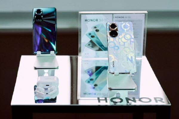榮耀50系列在俄羅斯開售 僅90分鐘便售罄