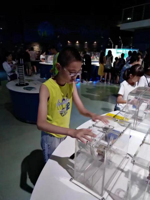 17北京遊之大成殿內仰聖，科技館裡尋真