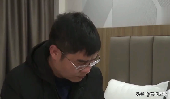 湖南丈夫博偉，陪妻子待產，因女護士一句“王先生”引發離婚悲劇