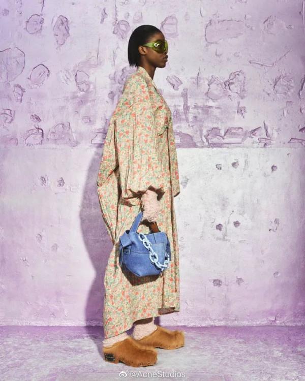 蛤?宋祖兒已經穿上毛毛靴了? 蛤?宋祖兒已經穿上毛毛靴了?