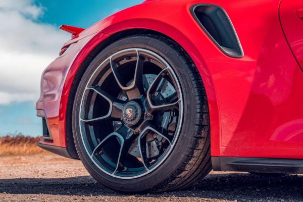 歐洲超級聯賽,頂級GT們的較量 | CAR REVIEWS 歐洲超級聯賽,頂級GT們的較量 | CAR REVIEWS