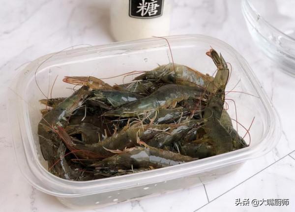 長時間儲存大蝦，最忌直接冷凍，學會2個簡單方法，放半年也新鮮