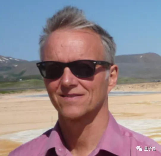 這個困擾流體力學100年的公式被找出，作者之一為北航教授