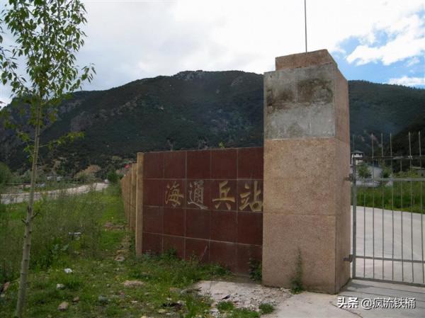 徒步西藏第36天：一個人孤獨地走在路上，腦袋在想些什麼呢？