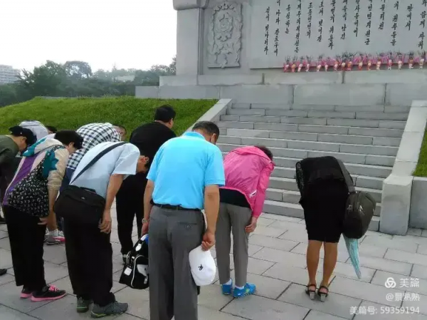 風煙滾滾唱英雄