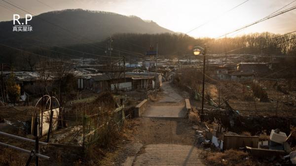 韓國農村空巢老人太慘！出門全靠走，村落十室三空，留守皆老人