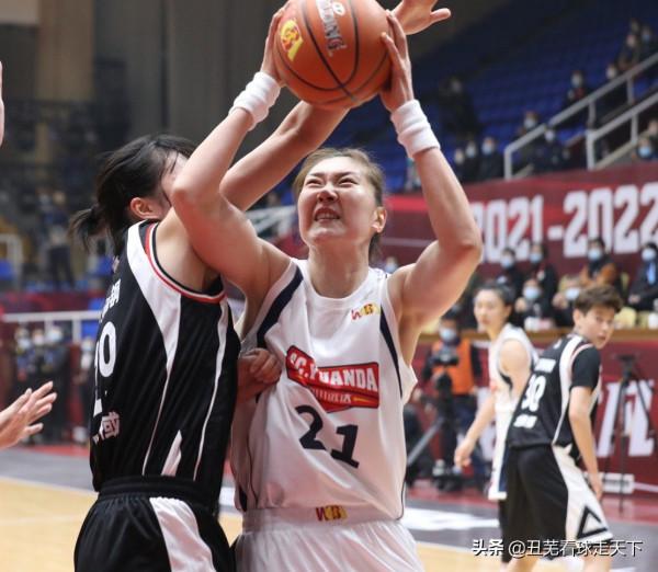 潘巍“打”賈賽琪，四川談笑輕取江蘇，初顯恐怖實力