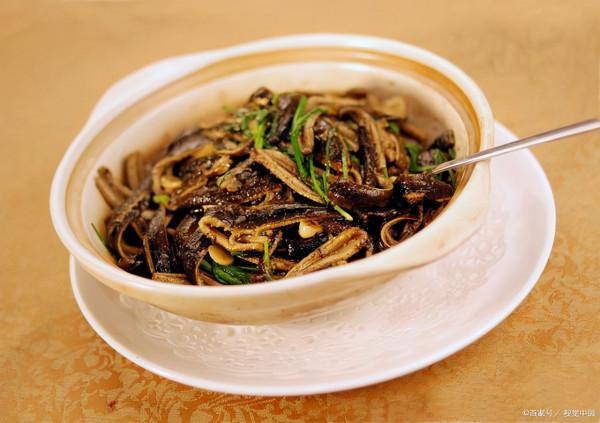 哪些食物堪稱寄生蟲的“溫床”？提醒：愛吃飯的人，趁早撤離飯桌