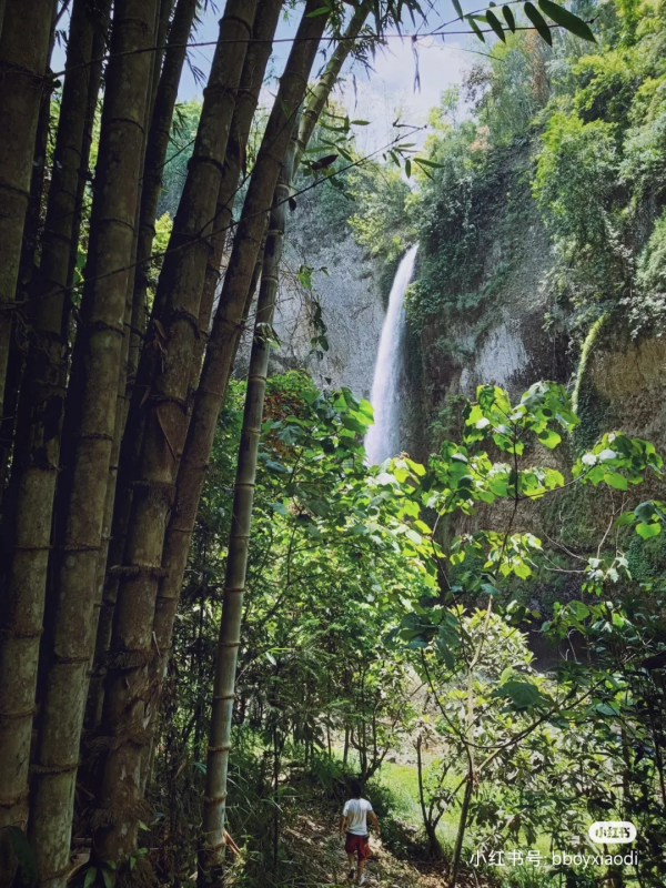 這是旅行博主眼中的屏邊……
