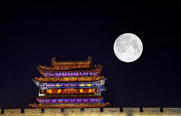 3個著名詩人寫的3首中秋詩詞，千年月光總相同，酸甜苦辣各不同