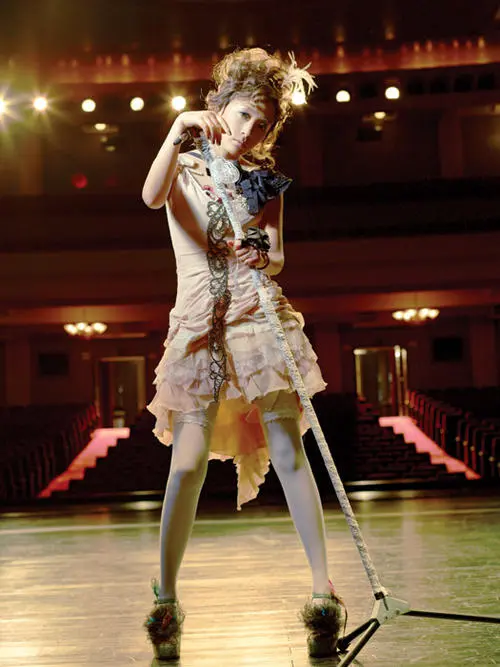 “歌后”陳琳:在前夫生日當天跳樓自殺,她到底經歷了什麼? “歌后”陳琳:在前夫生日當天跳樓自殺,她到底經歷了什麼?