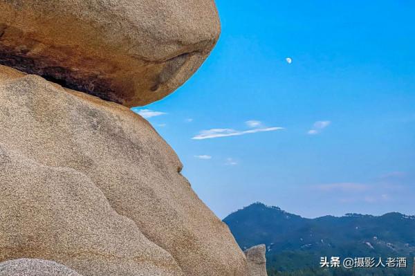 廣東惠州有個網紅海邊公園，幾十噸巨石隨風搖擺，蘇東坡還寫過詩