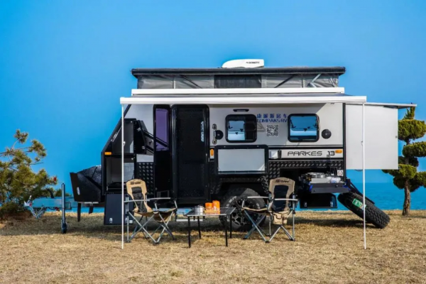 可“變身”的康派斯CS26：後拓展＋升降頂 泥地胎塑造更強越野效能