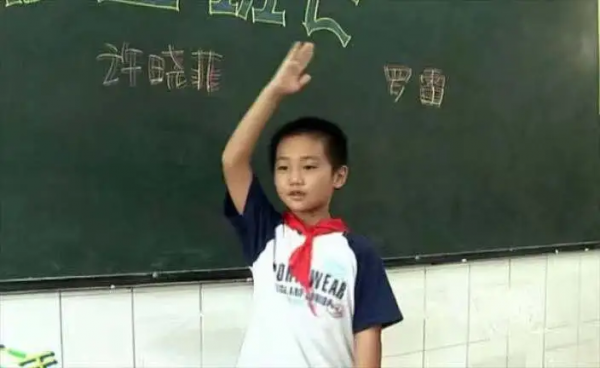 小學生班委競選堪比宮鬥劇，當家長卷入孩子間的比賽，全都變了味